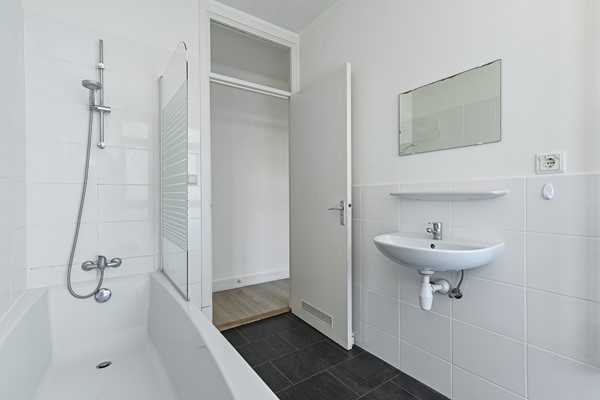 Medium property photo - Bennekomstraat 21, 2573 RA Den Haag